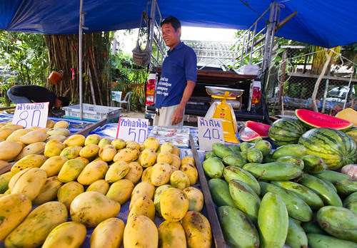 The local marketplace is ever a practiced house to larn a patch of local life Bangkok Thailand Travel Map & Things to do in Bangkok: Karon Temple Market