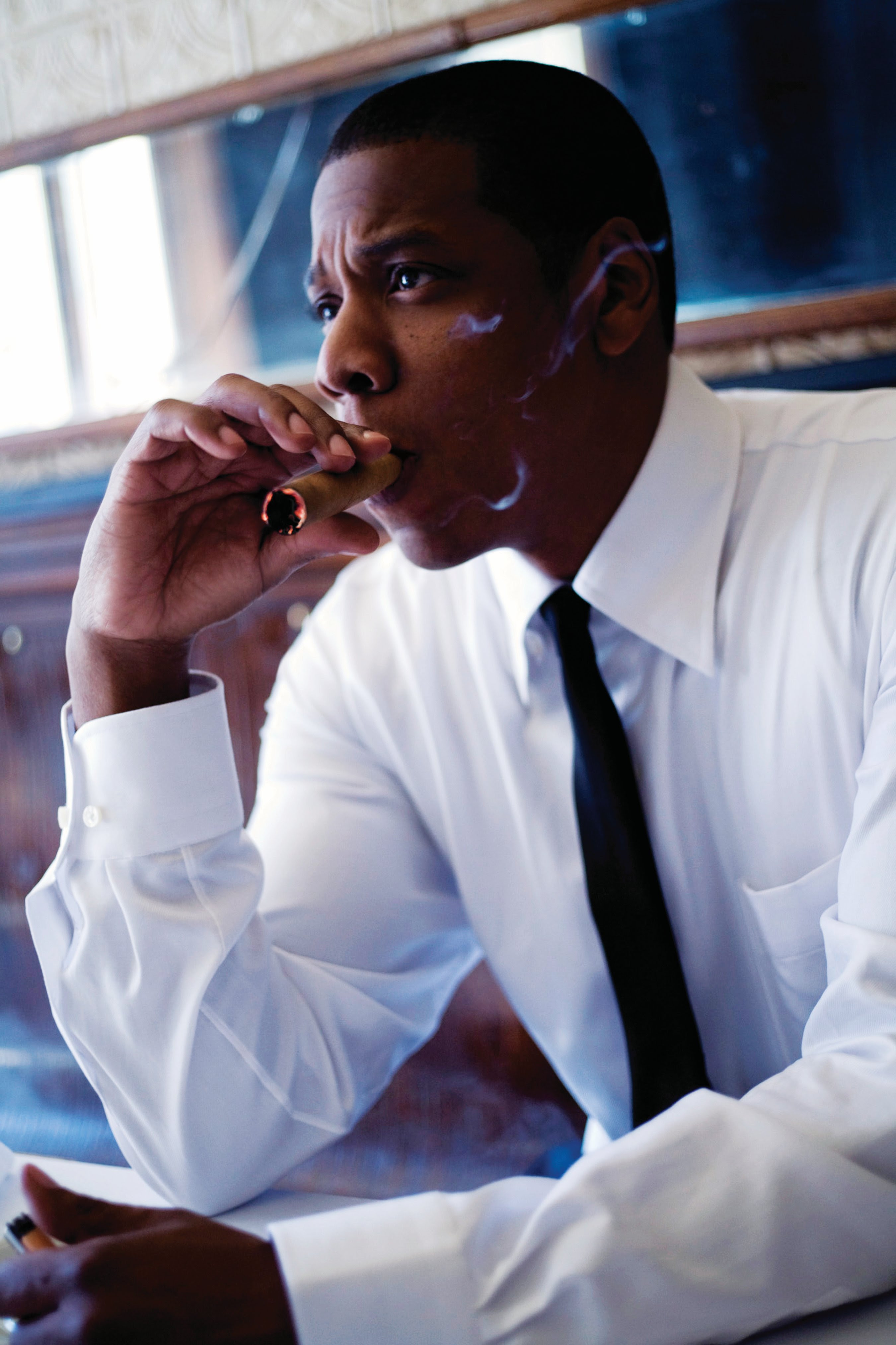http://g-ecx.images-amazon.com/images/G/01/music/artists/Jay-Z4.jpg
