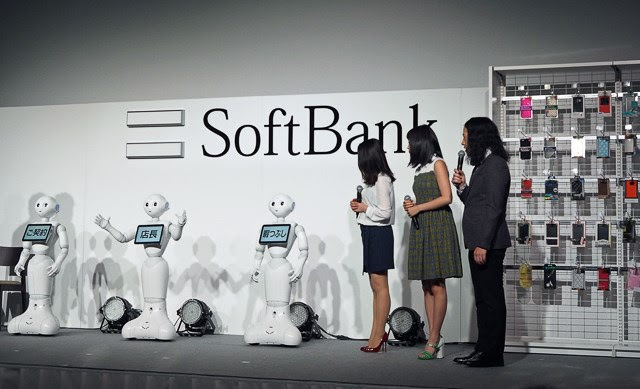 Cửa hàng đầu tiên 100% nhân viên robot tại Nhật