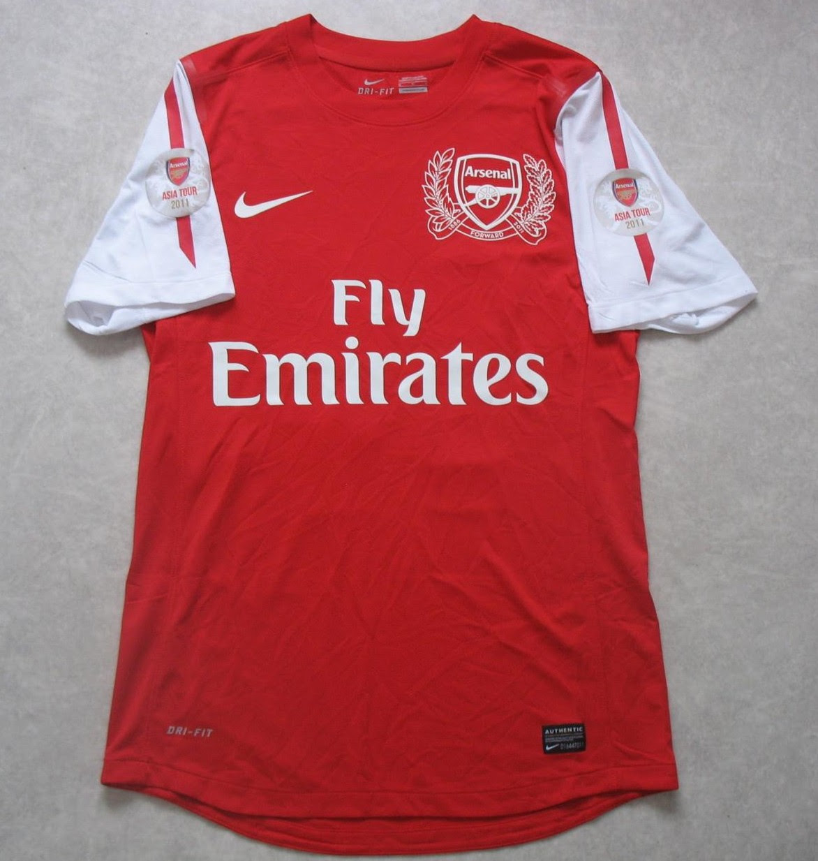 Arsenal baju  bolasepak 2011 2012 Ditambah pada 2013 02 