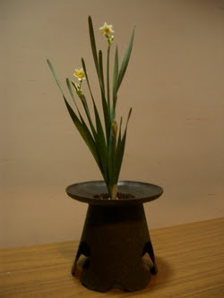 ｗｅｓｔな生活 いけばな トキメキ関西生活 いけばな 水仙の生花