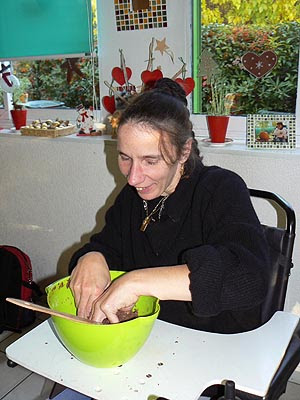 Laurence fait ses biscuits.jpg