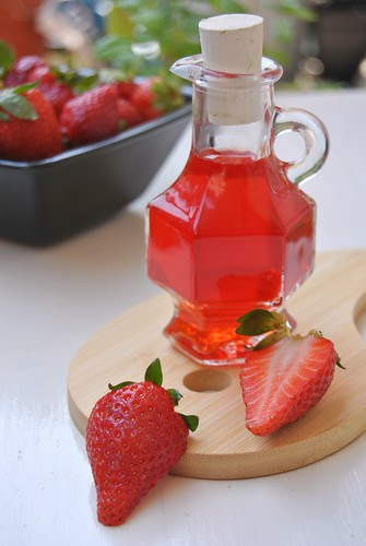 Strawberry vinegar