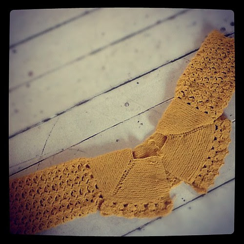 Cardi in 4 days? Day 3 progress: sleeves and frogging!