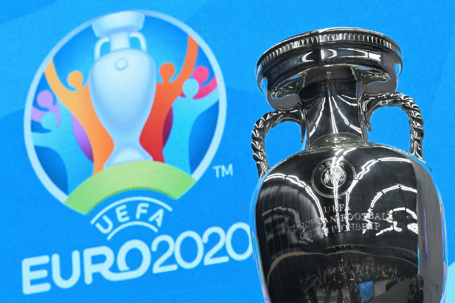 Чемпионат Европы по футболу в 2021 году может пройти в ...