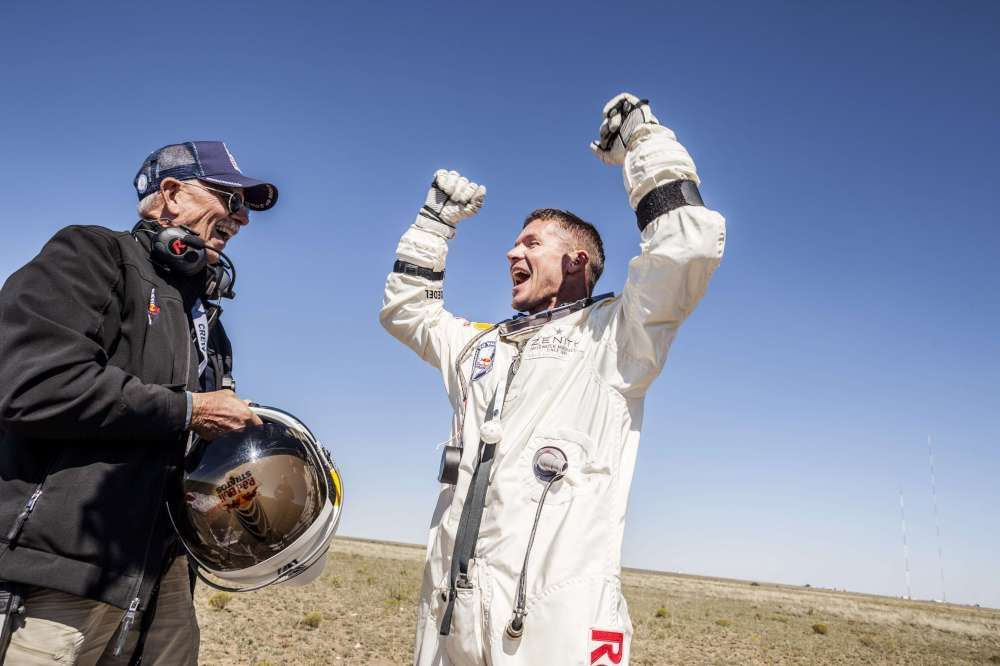 L'exploit de Felix Baumgartner en images|| AFP