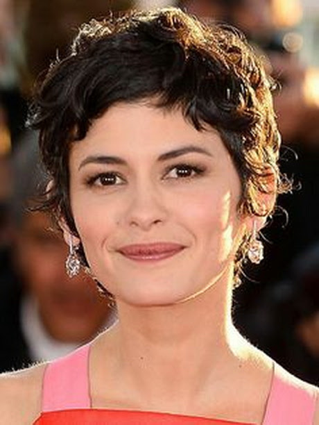Pixie haircut for wavy hair