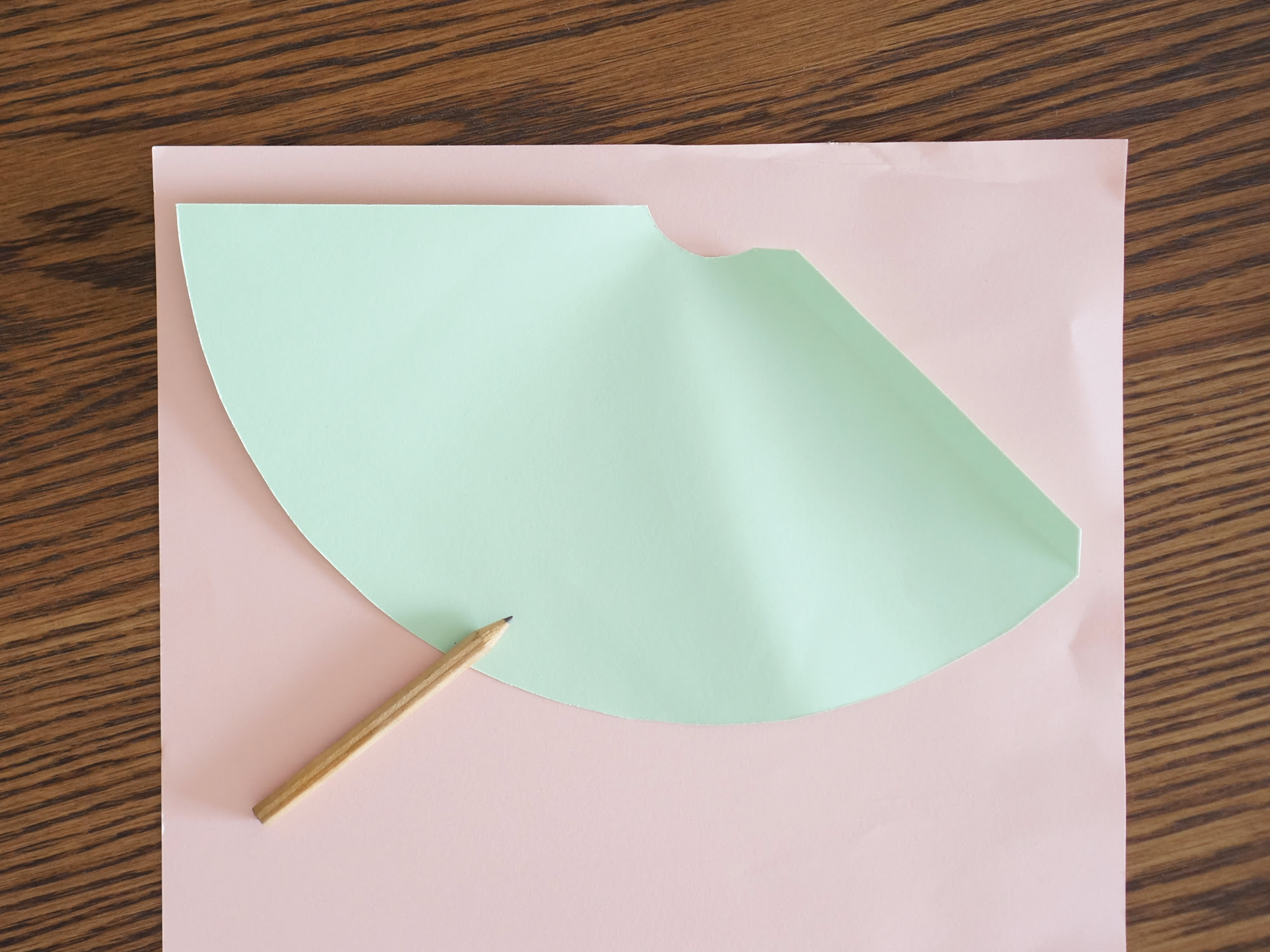 定番だけどやっぱりカワイイ パーティーハットの作り方 Arch Days