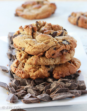 Peamut Butter Cookies with Chocolate Chunks... gluten and dairy free