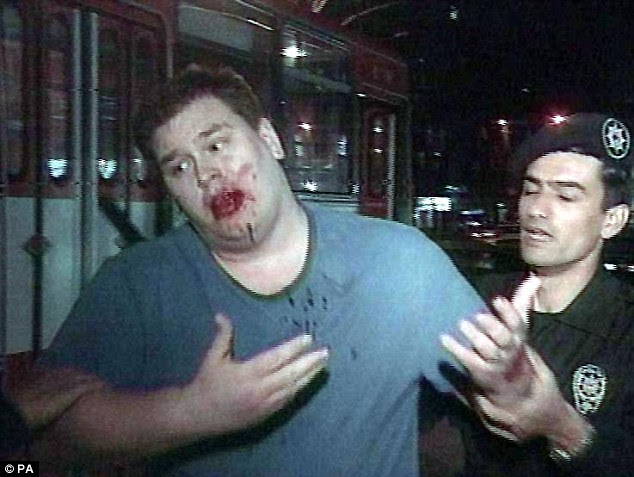 Galatasaray's Wesley Sneijder apologises after launching ...