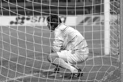 Calcio: dall’esordio alle lacrime di San Siro, i vent’anni di Gigi Buffon in Nazionale