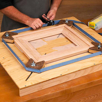 Adjustable picture frame jig