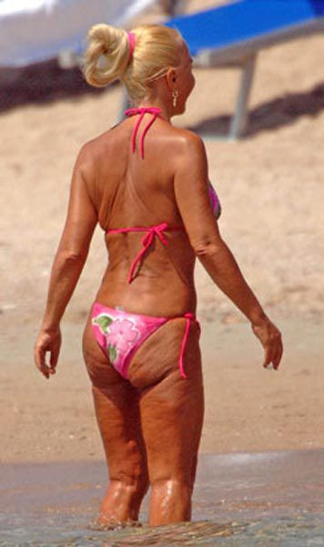 Awkward Moments for Celebrities 44 pics  Izismile.com