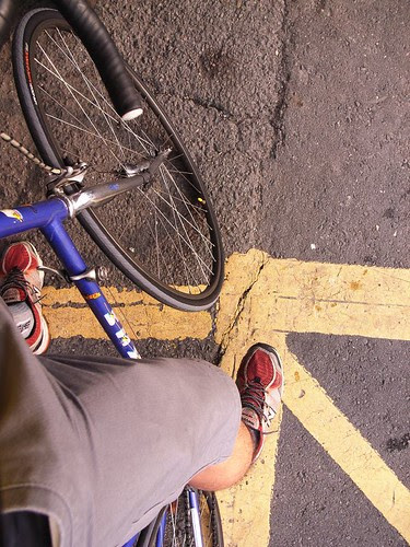 bike to work everyday (by 小帽(Hat))