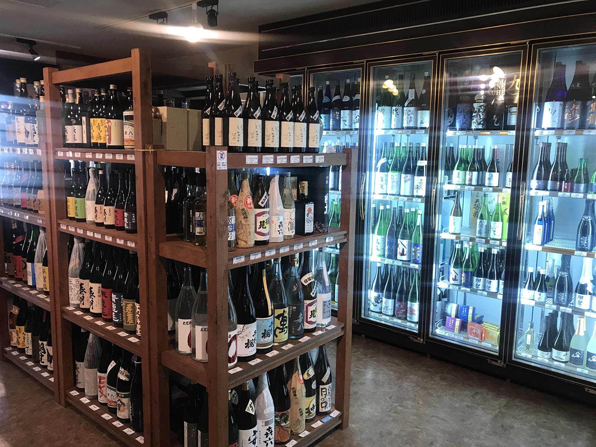旅游休闲 东京百年老酒铺伊势五本店汇集日本各地名酒 传统文化