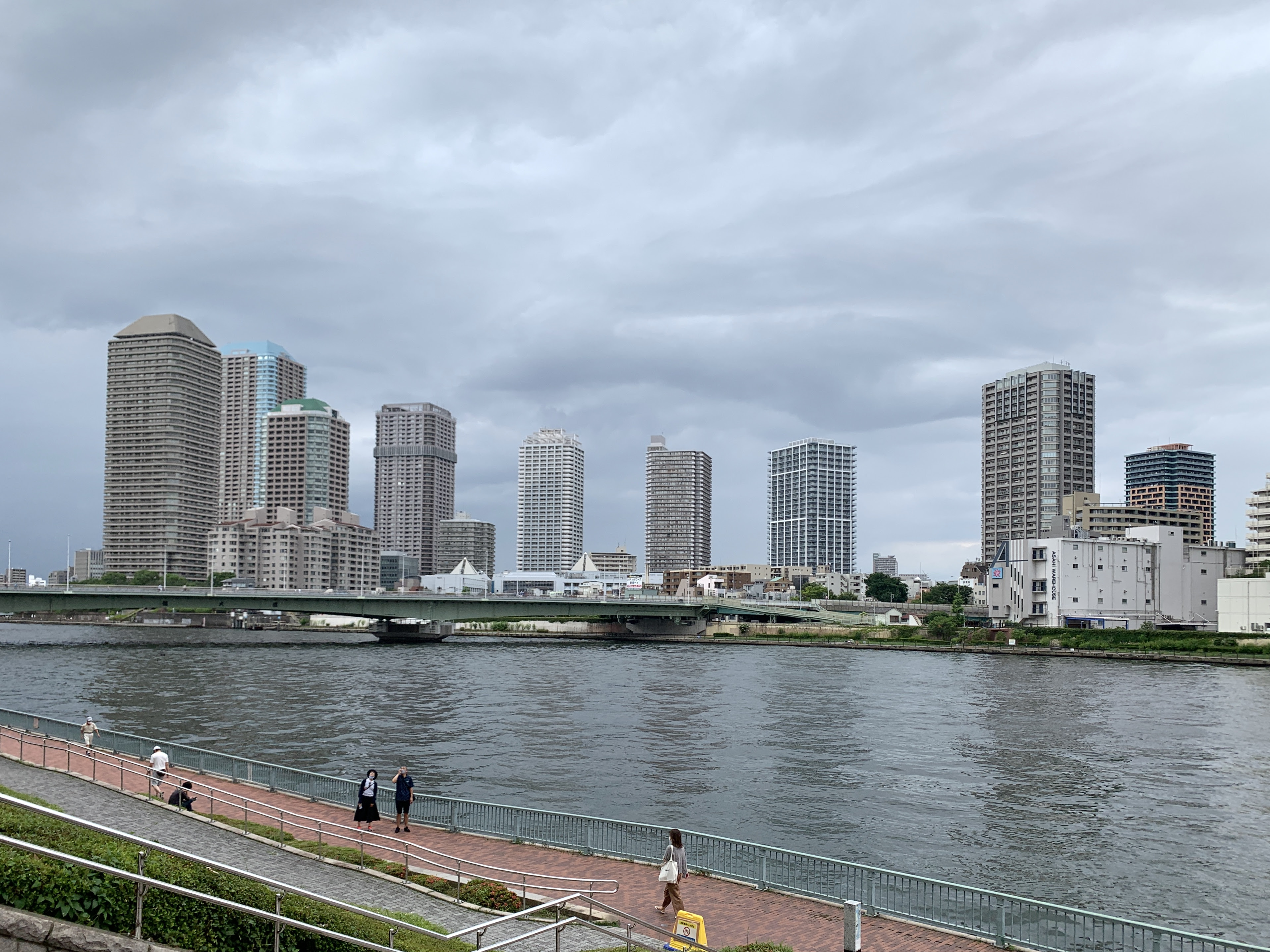 大好きな都会の風景 １ 株式会社プライド