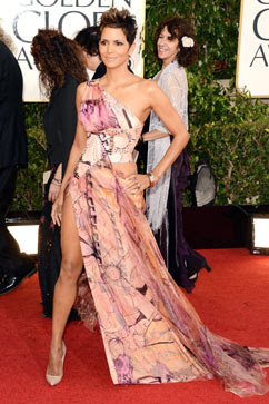 gty halle berry tk 130113 vblog Live Updates: The 2013 Golden Globe Awards
