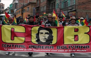 Uno de los dirigentes de la COB, Octavio Urquizo, reconoció que no todos los sectores acataron la huelga.EFE
