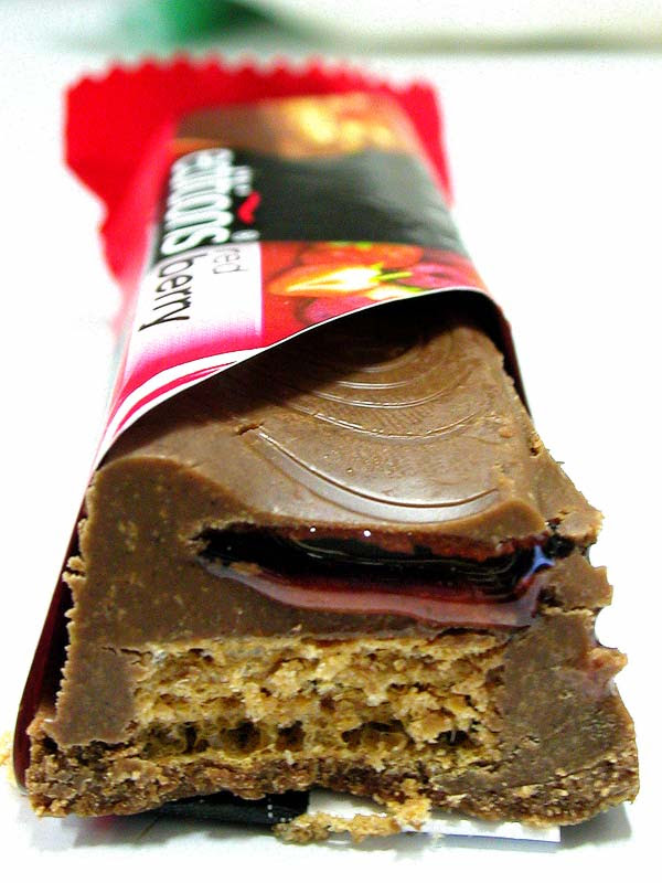 red berry kitkat 1