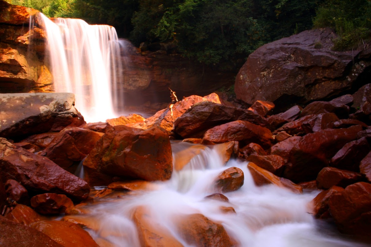 Beautiful Waterfalls Wallpapers