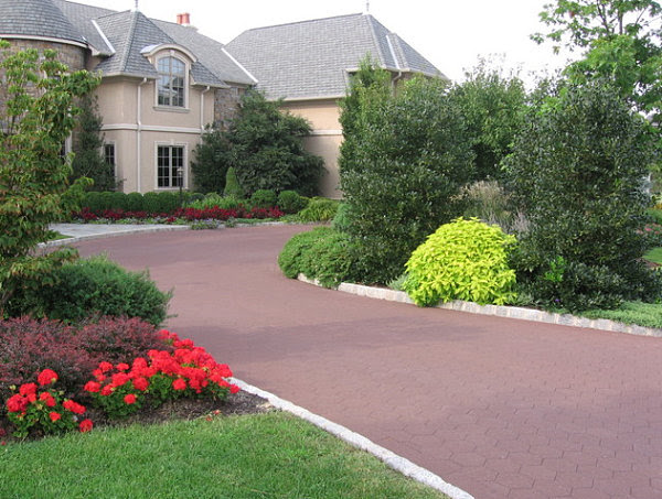 Found on the Web: Front Yard Landscape Ideas That Make an ...