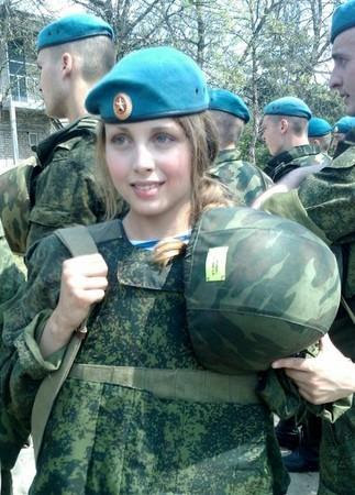 ロシア軍の美人空挺兵 ネット上で人気爆発 中国網 日本語