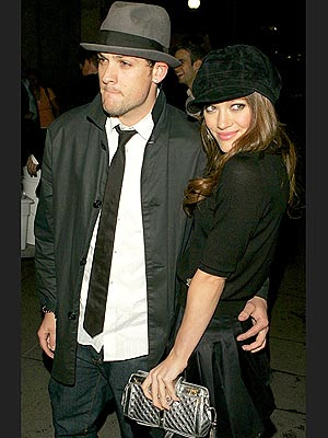 Hilary Duff hot images
