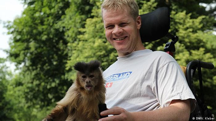 Ned mit seinem Kapuzineraffe