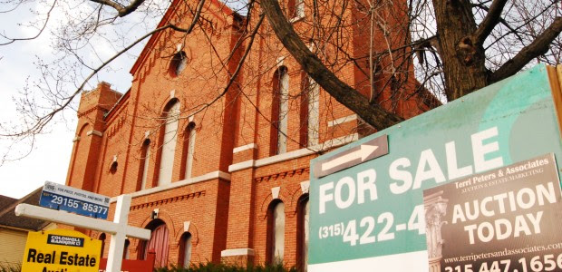   As ringing bells herald this Christmas season, another city church has gone silent. The West Genesee United Methodist Church in Syracuse has closed its doors, and recently auctioned off […]