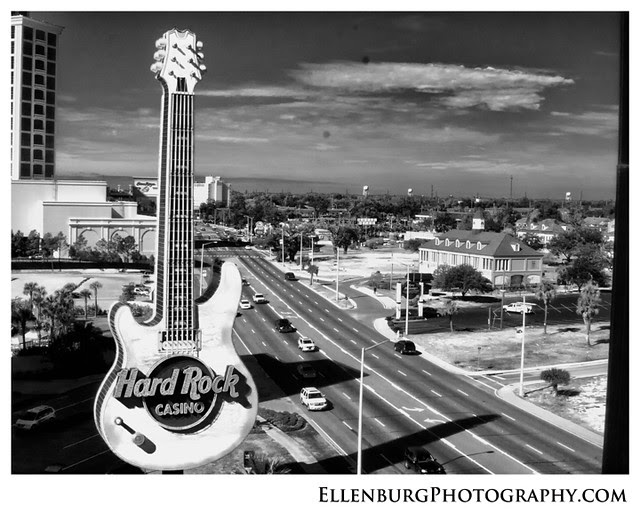 46/52 Above the Music