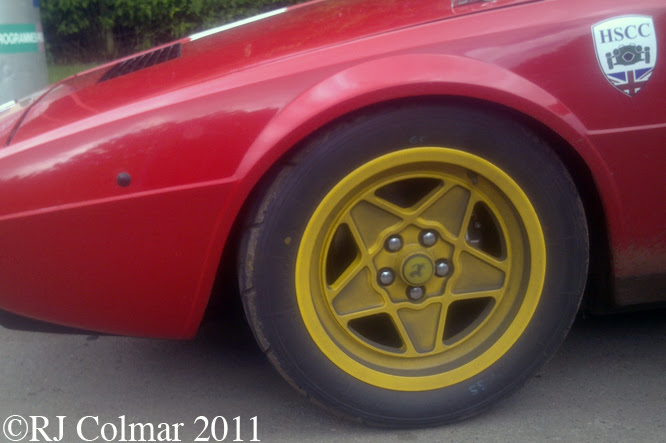 Dino 308 GT 4, Tour Britannia, Castle Combe