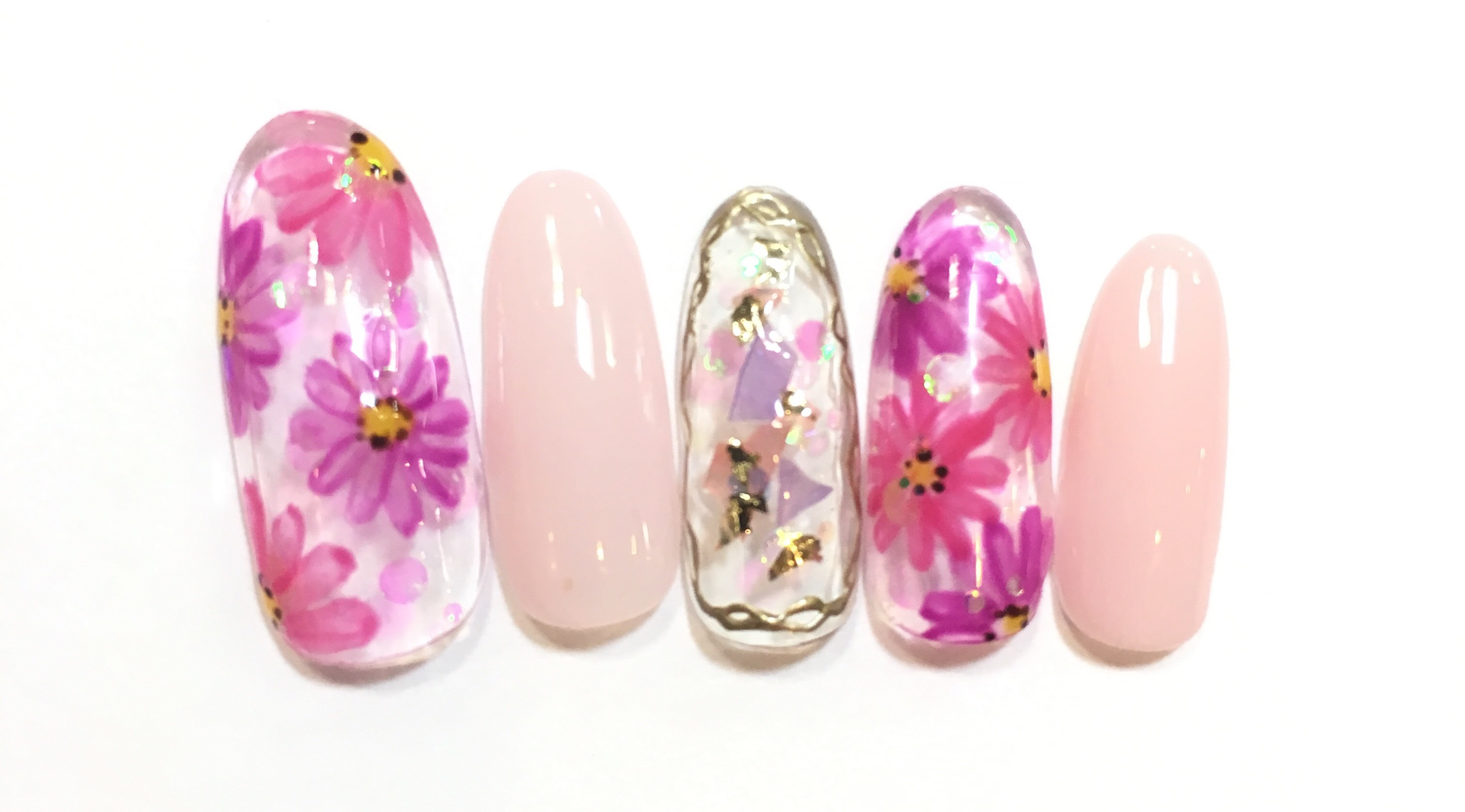 草津店 10月大人可愛いお出かけネイル6300円デザイン発表 毎月のキャンペーン情報