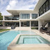 Modern Tropical Mansion Design / The style is having quite a big revival.