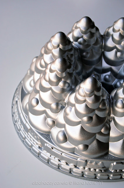 Nordic Ware Holiday Tree Pan
