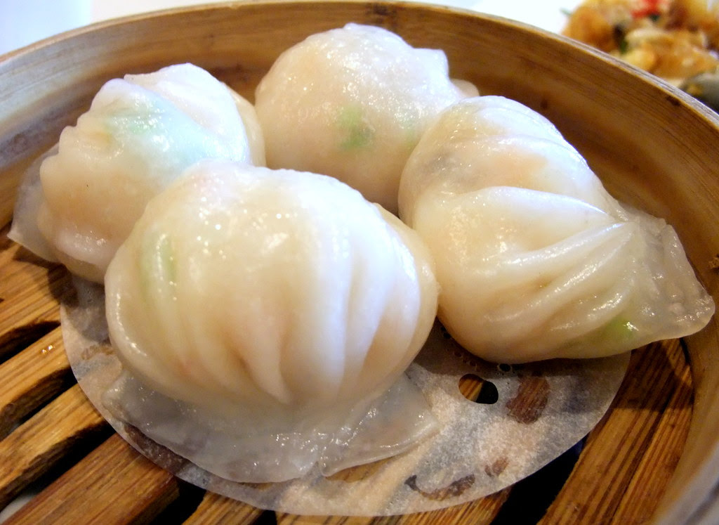 Steamed Shrimp Dumpling with Asparagus