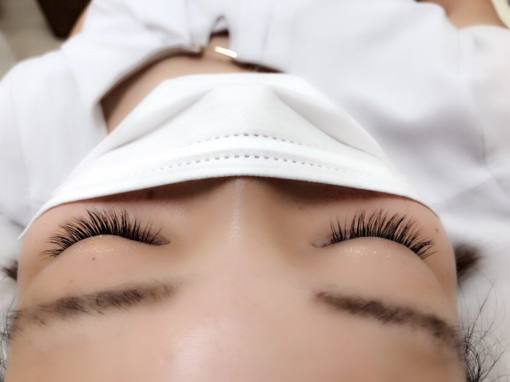 一重や奥二重の方必見 マツエクのオススメデザイン まつ毛エクステ まつエク 眉毛専門店 眉毛サロン プラスアイ