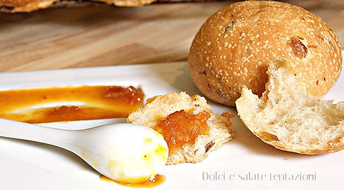 Panini con l'uvetta