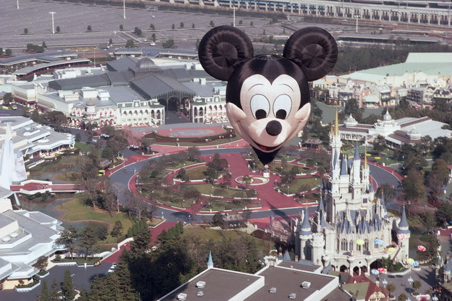 朝日新聞デジタル 東京ディズニーランド 開園5周年 19年4月15日 C Disney 写真で振り返る東京ディズニーリゾート３０周年 36 100 写真特集