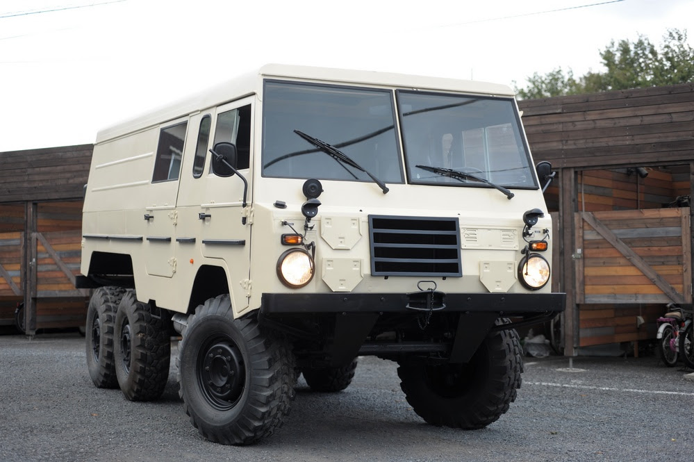 軍用車マニア必見 Br こんなクルマも直輸入しています Br ボルボc304 6 6 日本上陸 クルマを諦めきれないブログ