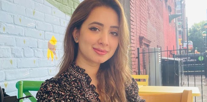 Komal Aziz shares her picture from Malibu