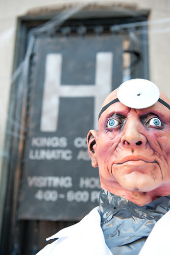 HalloweenExterior2011-16