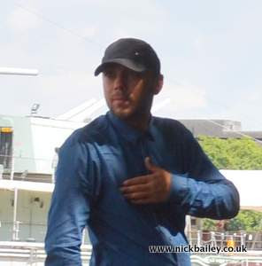 Dodgy cup game on London Southbank. © Nick Bailey