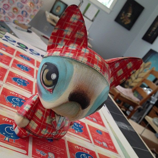 64 Colors's Boston Terrier custom of Freak Store's Fonzo for UK Show!