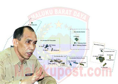 Ambon, Malukupost.com - Gubernur Maluku Said Assagaff dijadwalkan mengunjungi Maluku Barat Daya (MBD) sebagai wilayah perbatasan dengan negara tetangga, Timor Leste pada 9 - 17 Oktober 2016. Kabag Humas Pemprov Maluku, Bobby Palapia, dikonfirmasi, Jumat (30/9), mengatakan, rencana mengunjungi MBD itu sejak awal 2016, tetapi berbagai agenda strategis lainnya sehingga kunjungan ke wilayah perbatasan itu baru bisa dilaksanakan pada 9 - 17 September 2016. Dalam kegiatan itu, Gubernur yang nantinya didampingi sejumlah Satuan Kerja Perangkat Daerah(SKPD) teknis, akan meninjau realisasi pembangunan yang sudah dilaksanakan di kabupaten tersebut. Selain itu, menyerap masukan dari masyarakat, baik berbagai masalah pembangunan, pemerintahan dan pelayanan sosial yang selama ini belum tertangani optimal. "Strategisnya masukan langsung didengar dari masyarakat itu soal kebutuhan mereka yang selama ini kurang ditangani, baik pemerintah kabupaten MBD, Pemprov Maluku maupun pemerintah pusat," ujar Bobby. Dia mengemukakan, apa yang dilihat dan kebutuhan disampaikan nantinya diramu menjadi masukan strategis untuk merancang program pembangunan, pemerintahan dan pelayanan sosial pada tahun - tahun mendatang. "Jadi Gubernur maupun SKPD teknis melihat dan mendengar langsung kondisi di lapangan sehingga ini dinilai strategis dalam menyusun dan menjawab kebutuhan masyarakat agar realisasi pembangunan, pemerintahan dan pelayanan sosial tepat sasaran, berdayaguna serta optimal," kata Bobby. Dia mengakui, kepemimpinan Gubernur Said dan Wagub, Zeth Sahuburua memutuskan rapat koordinasi pembangunan (Rakorbang) dilaksanakan di desa - desa seperti di kabupaten Maluku Tenggara dan Buru. "SKPD teknis dikoordinasi Bappeda Maluku telah menginventarisasi masalah di suatu daerah, makanya diputuskan Rakorbang di situ agar dengan kehadiran pemangku kepentingan di sana, maka langsung memutuskan program penanganan," tandas Bobby. Disinggung informasi adanya pemotongan gaji guru untuk kunjungan Gubernur, dia menegaskan hal itu merupakan penipuan, karena alokasi anggaran untuk kegiatan tersebut jelas diatur dalam APBD Maluku tahun anggaran 2016. "Sekiranya ada guru yang gajinya dipotong, maka disarankan segera melaporkan kepada pihak berwajib karena itu perbuatan penipuan dengan tujuan kepentingan pribadi," tegas Bobby. (MP-3)