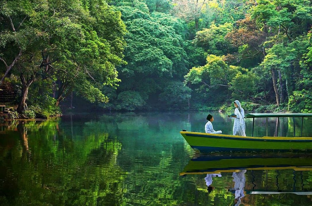 15 Tempat Wisata di Jawa Barat yang Wajib Dikunjungi