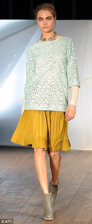 Rocking knife pleats at Matthew Williamson