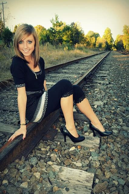 Find out how to afford a professional photographer without having to break your budget! Carli: Senior Portrait #5 | Carli was so much fun to shoot