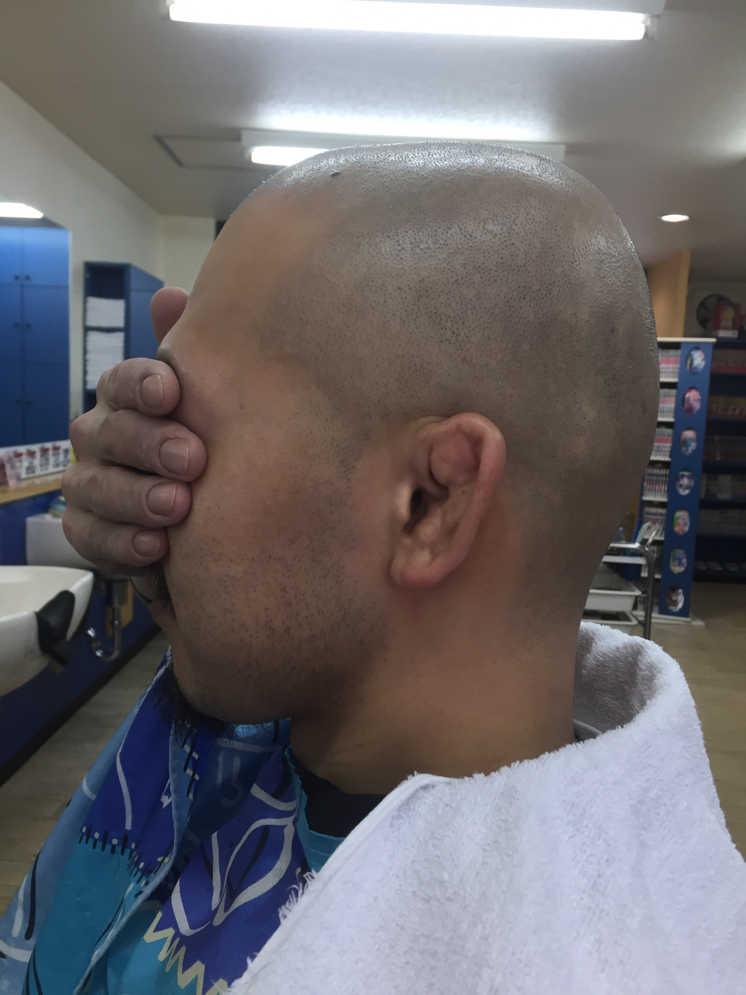 スキンヘッド 札幌市豊平区平岸にある理容室カットハウスの情報発信基地