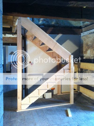  photo stairs4_zpsco0xsqrs.jpg