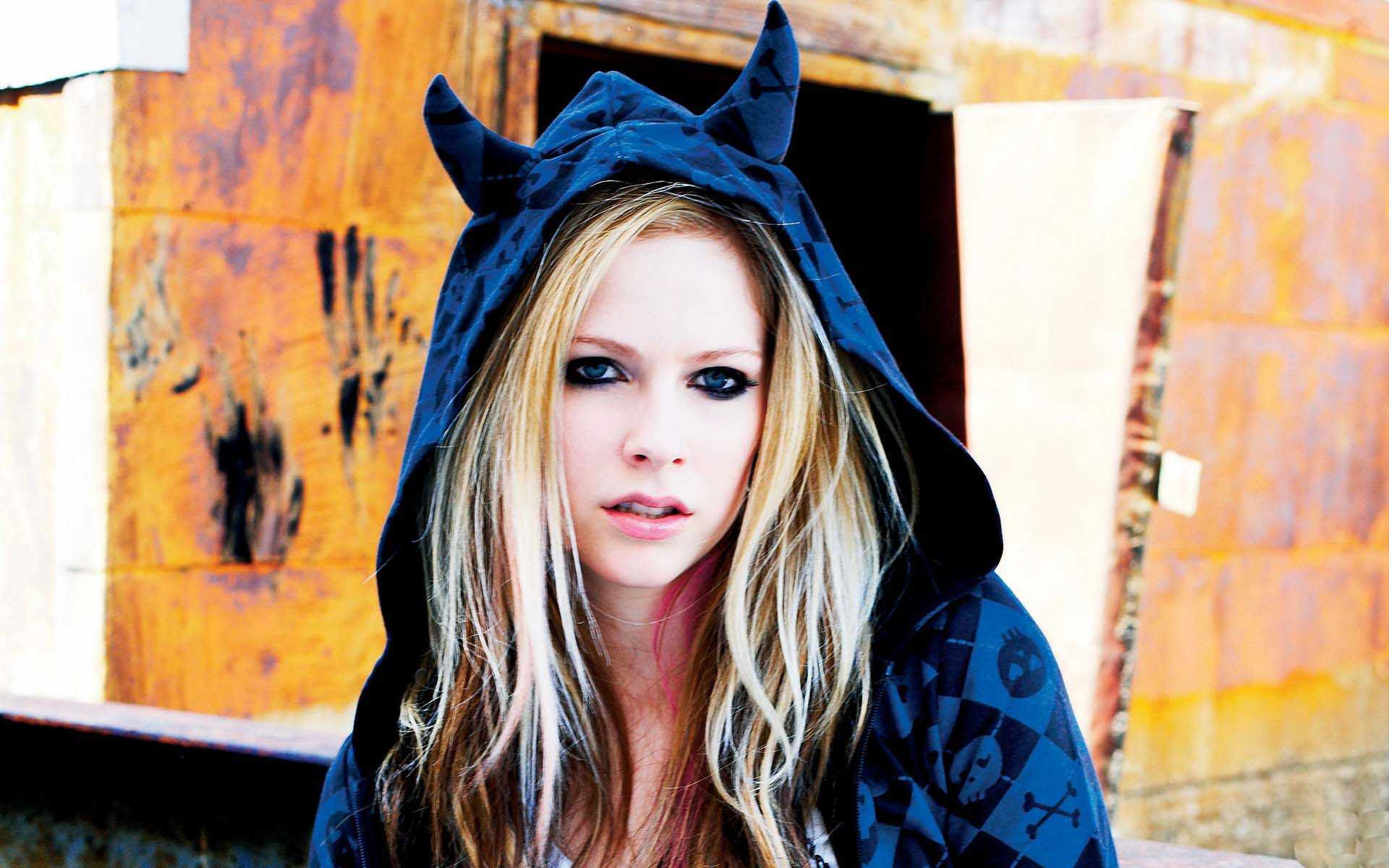 Avril Lavigne 壁紙 アヴリル ラヴィーン 壁紙 ファンポップ